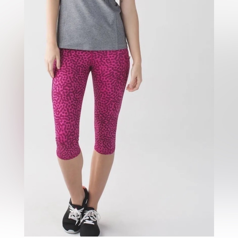 Lululemon Top Speed Crop Ace spot Jewelled Magenta Dashing Purple leggings SZ 8